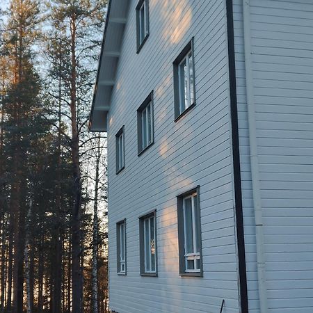 Royal Reindeer Lakeside Apartments Рованиеми Экстерьер фото