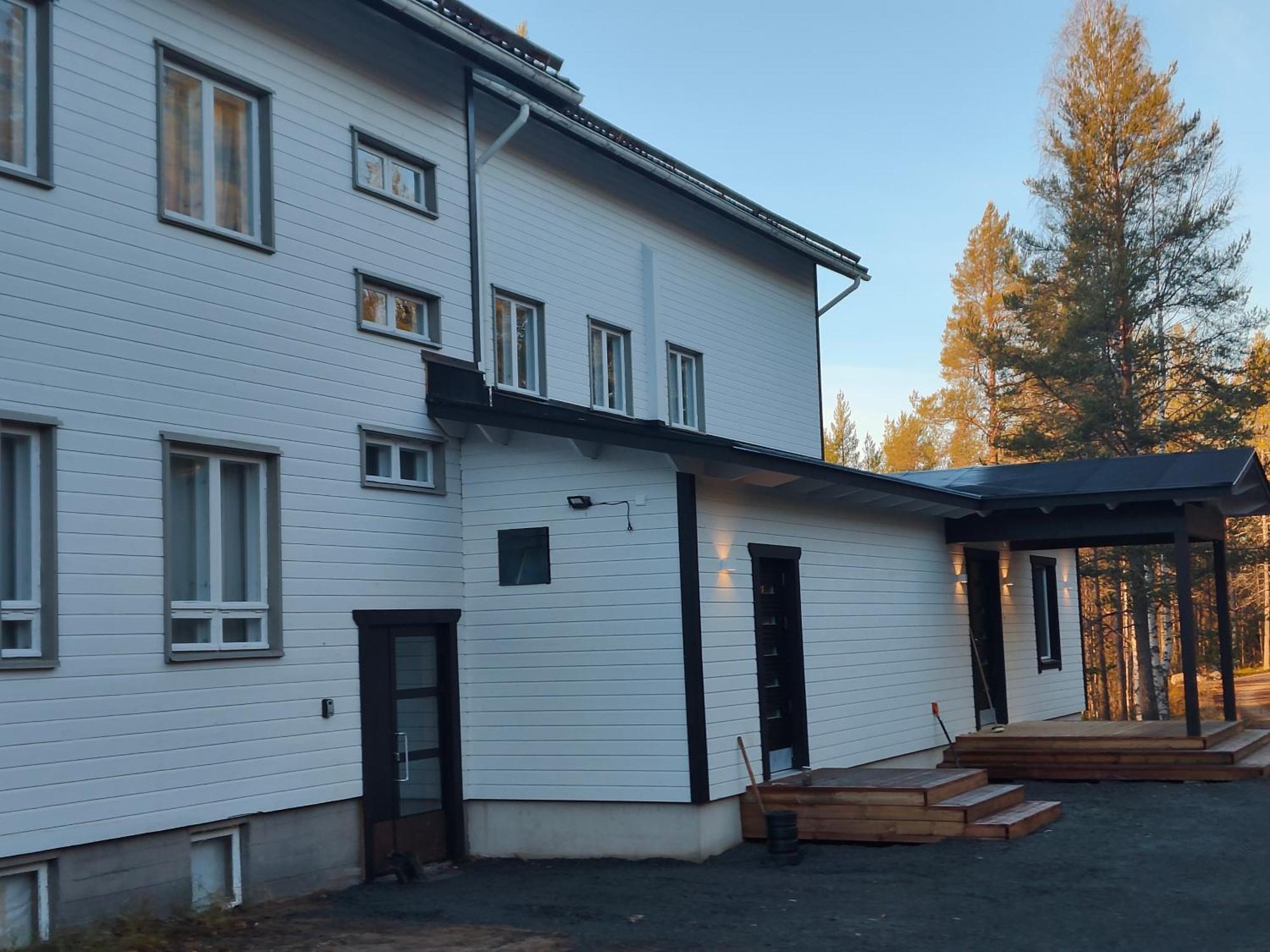 Royal Reindeer Lakeside Apartments Рованиеми Экстерьер фото